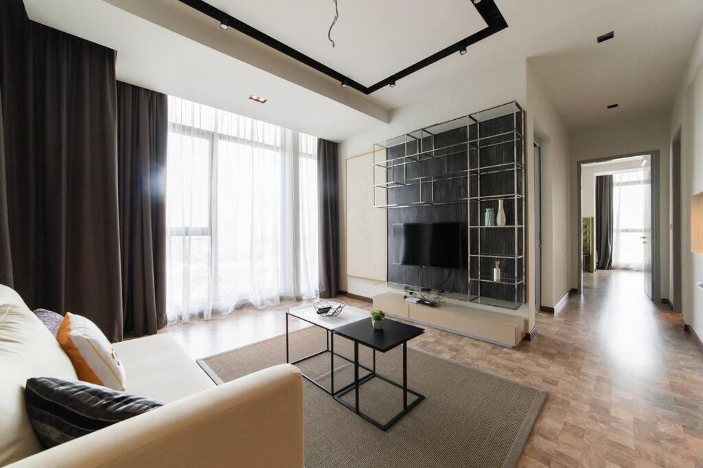 Apartment Expressionz Professional By Sleepy Bear